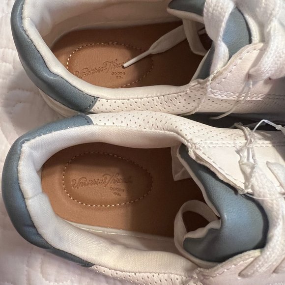 Universal Threads "Blue Brittin" White Sneakers, Memory Foam, Size 8, LN! - Picture 6 of 11